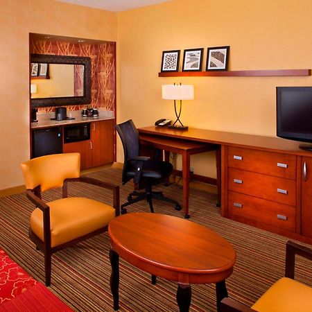 Hotel Courtyard By Marriott Baton Rouge Acadian Centre/Lsu Area Extérieur photo