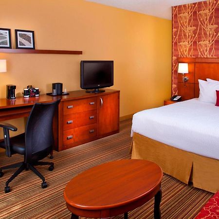 Hotel Courtyard By Marriott Baton Rouge Acadian Centre/Lsu Area Extérieur photo