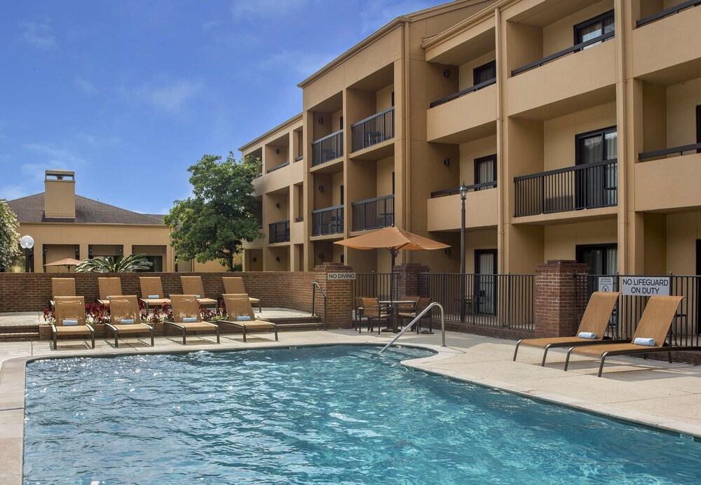Hotel Courtyard By Marriott Baton Rouge Acadian Centre/Lsu Area Extérieur photo