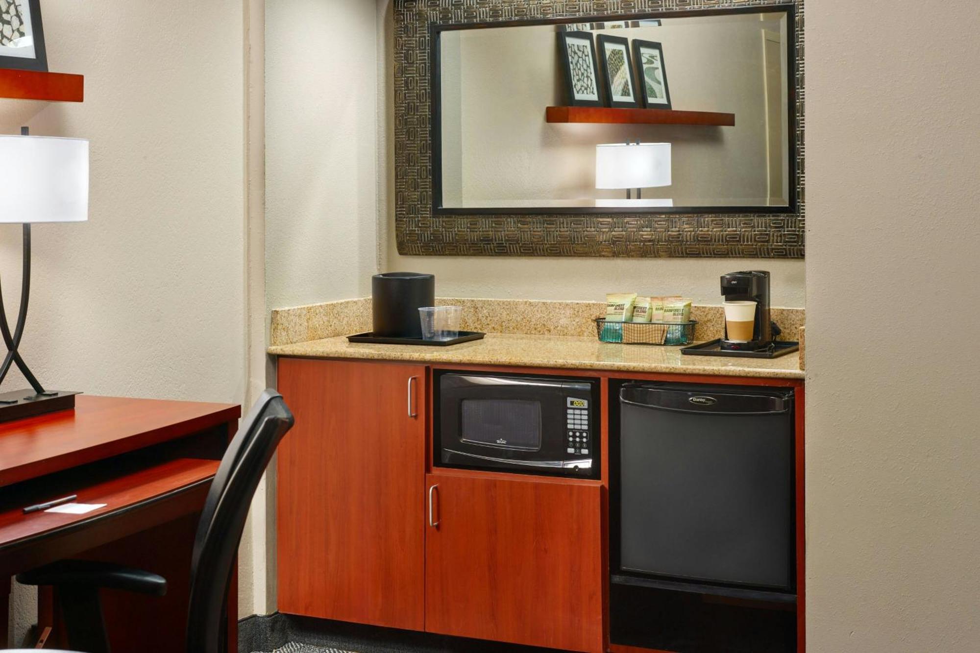 Hotel Courtyard By Marriott Baton Rouge Acadian Centre/Lsu Area Extérieur photo