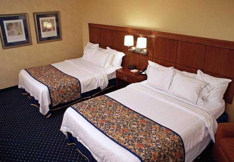 Hotel Courtyard By Marriott Baton Rouge Acadian Centre/Lsu Area Extérieur photo