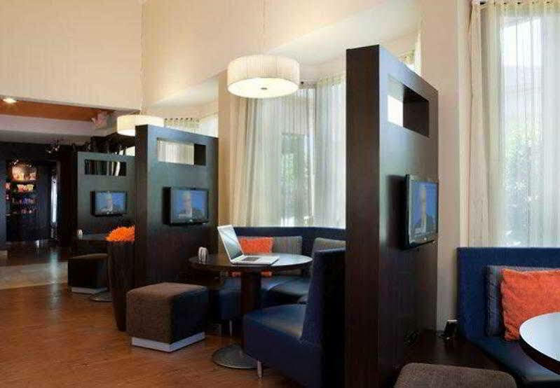 Hotel Courtyard By Marriott Baton Rouge Acadian Centre/Lsu Area Extérieur photo